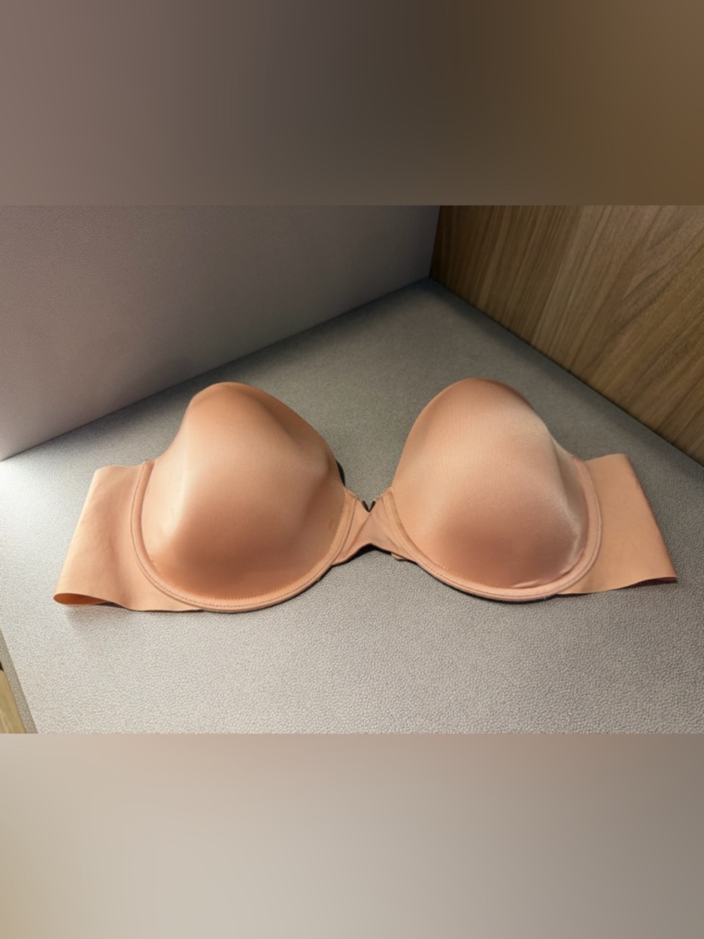 Strapless Nude Bra - Smooth Seamless Support Victoria’s Secret 38DD